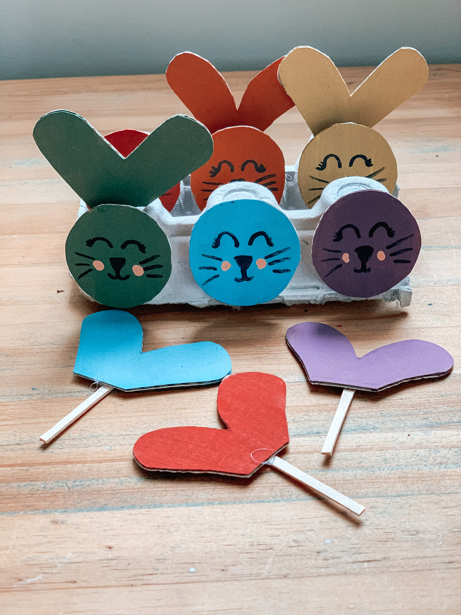 Color matching bunny activity. Strengthens fine motor skills